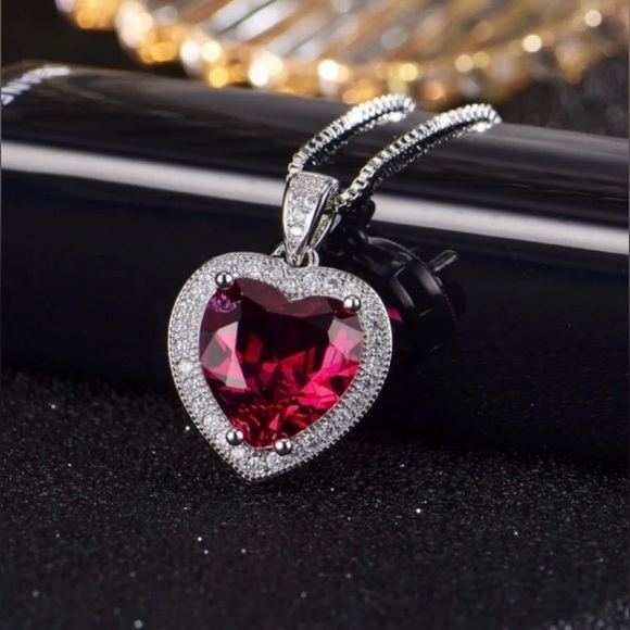 MOVING SALE - New 18K White Gold Plated CZ Diamond Ruby Heart Pendant Necklace - Picture 3 of 5